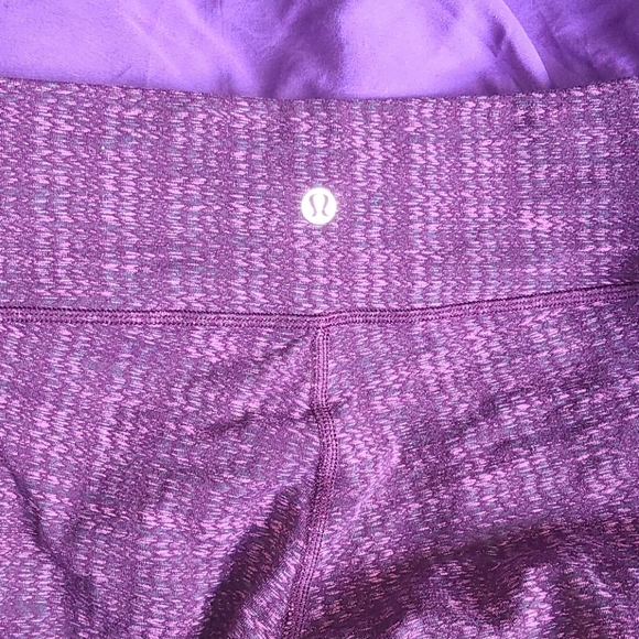 Lululemon Wunder Under Crop - Picture 3 of 5